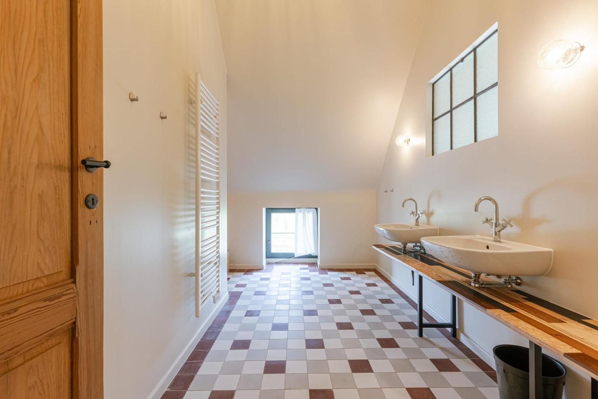 Huswell - Lactea - Eco-luxury Retreat Villa *