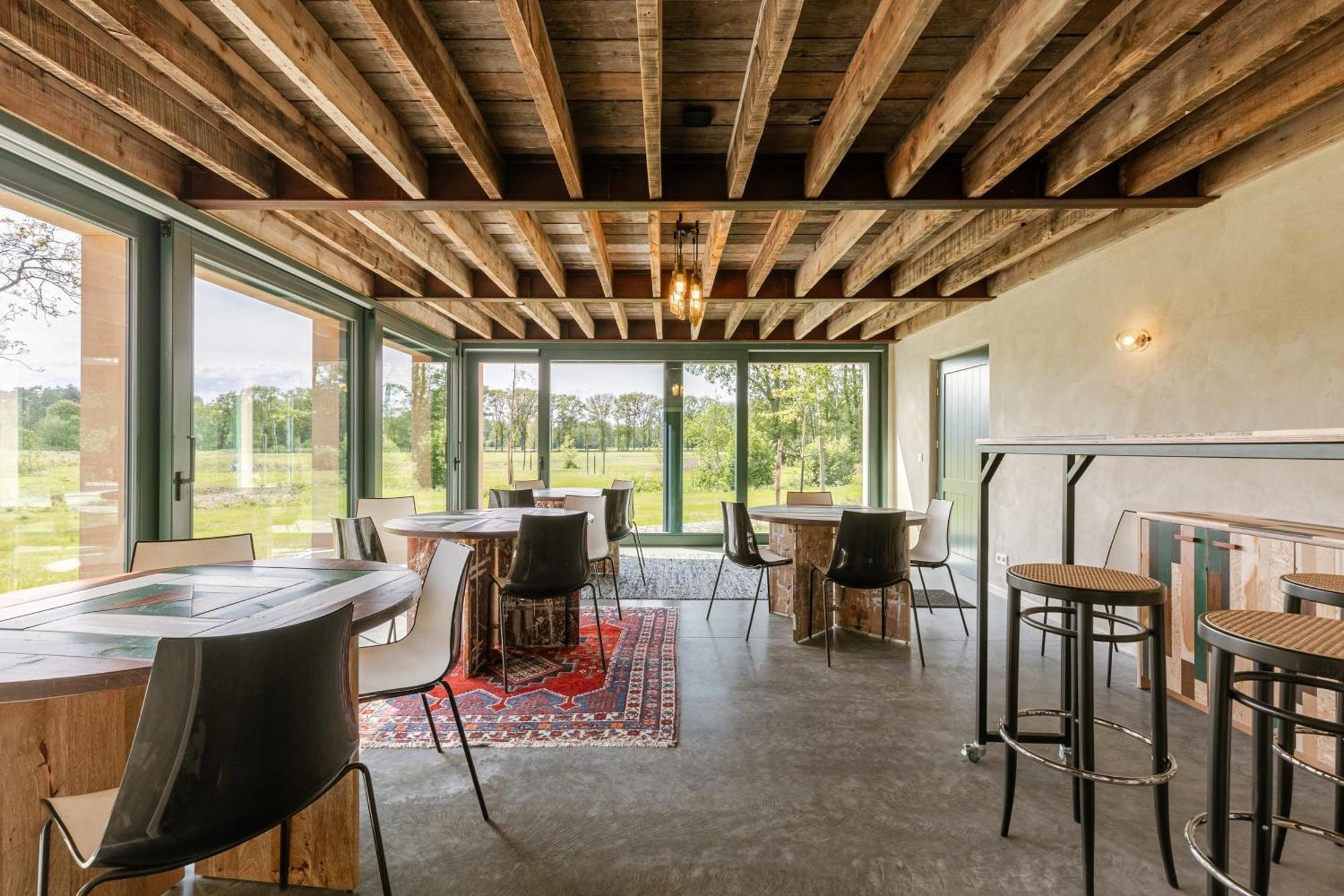 Huswell - Lactea - Eco-luxury Retreat