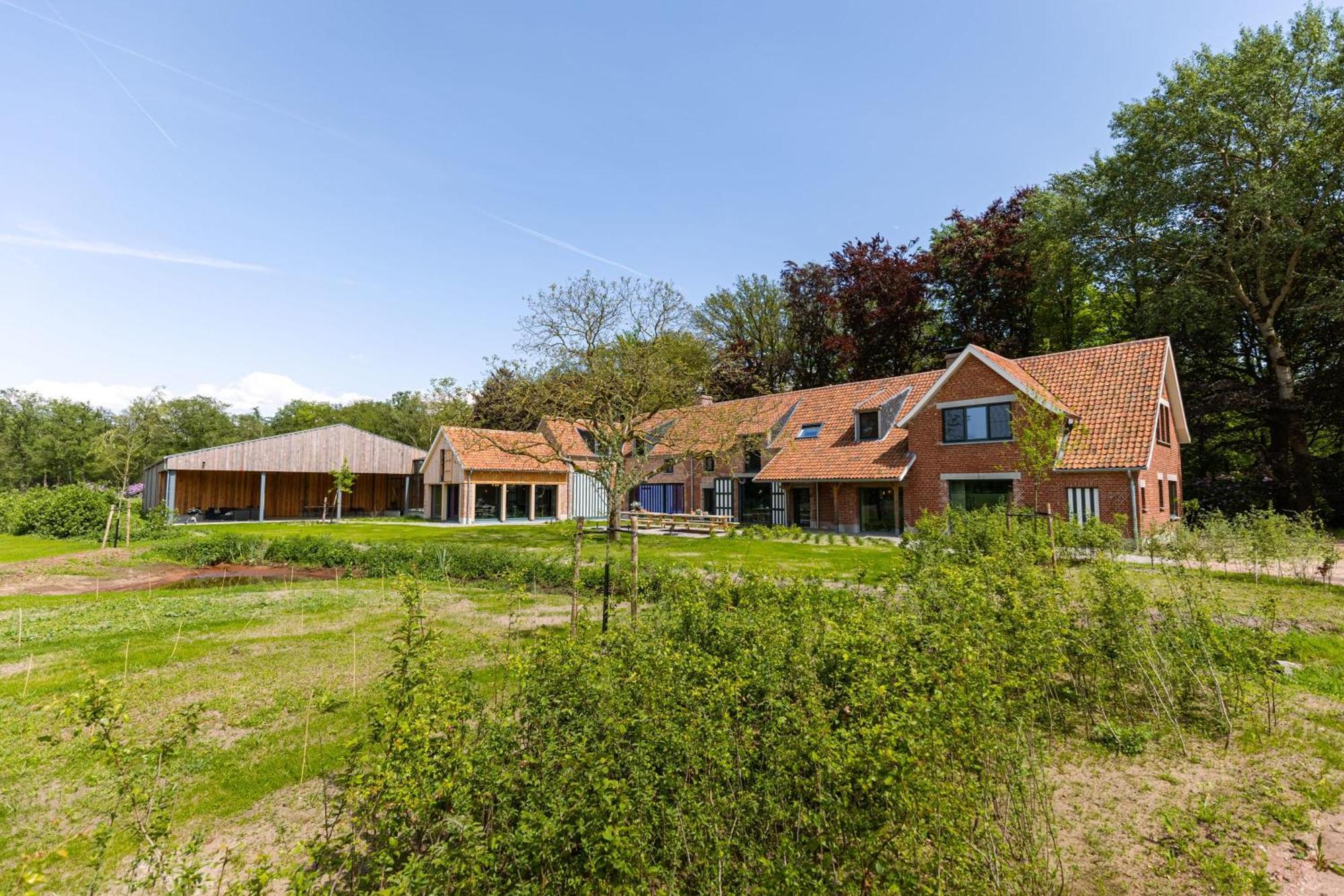 Huswell - Lactea - Eco-luxury Retreat Villa
