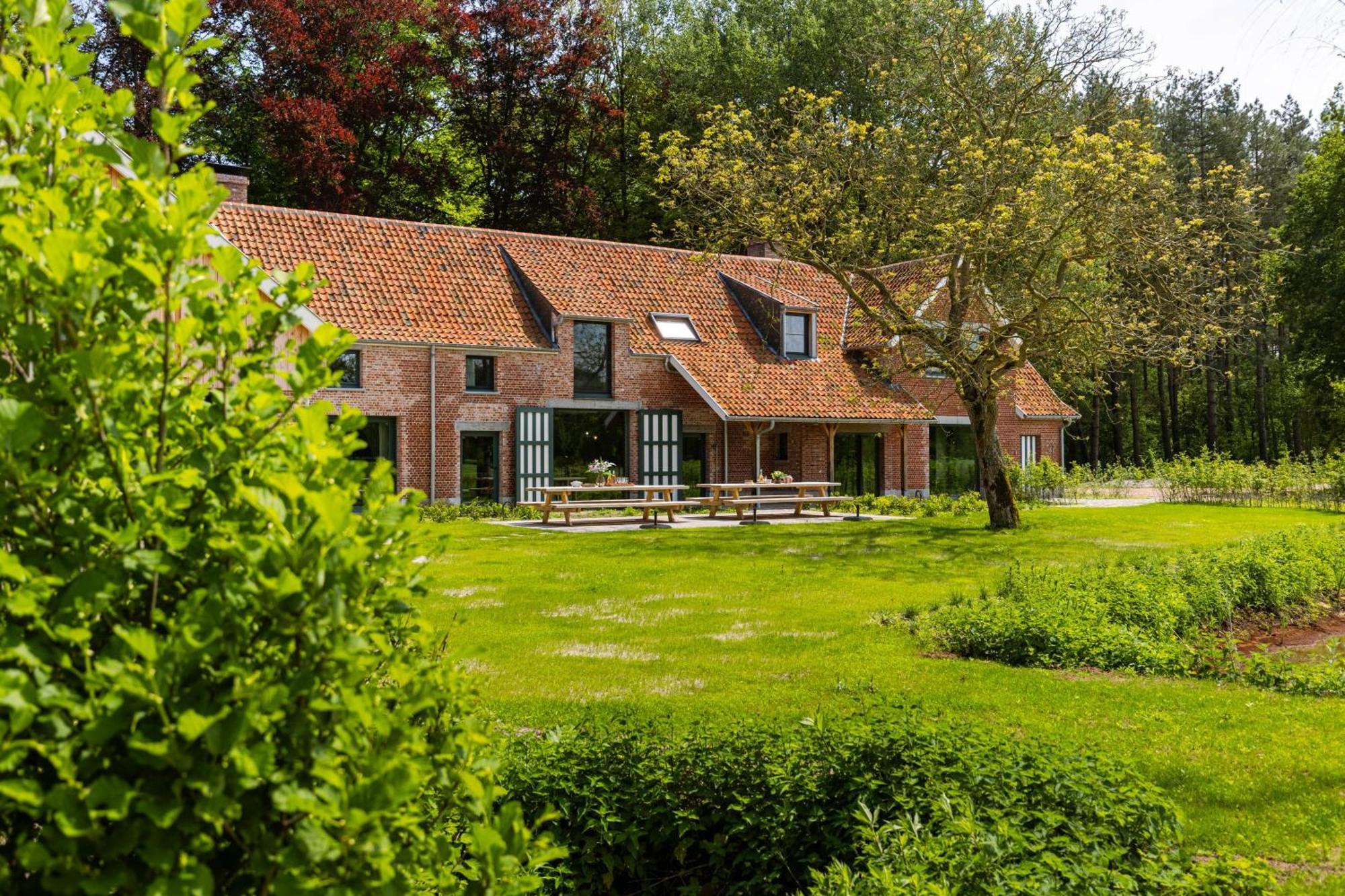 Huswell - Lactea - Eco-luxury Retreat Villa *